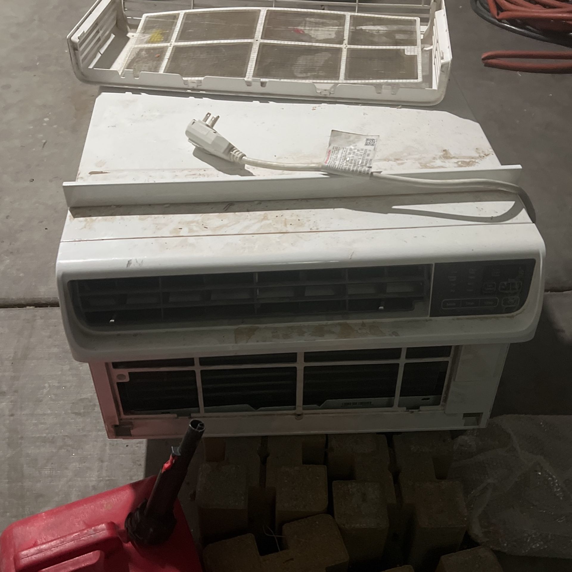 AC UNIT