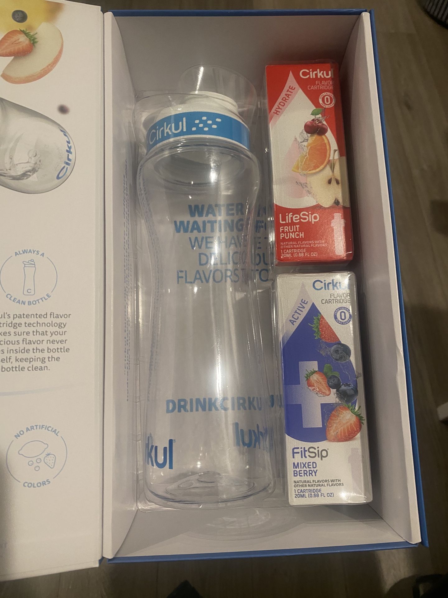 Circul Plastic Water Bottle Starter Kit with Blue Lid and 2 Flavor Cartridges