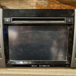 Car Stereo W/CD Player