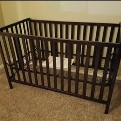 Baby Crib Dream-on-Me Synergy