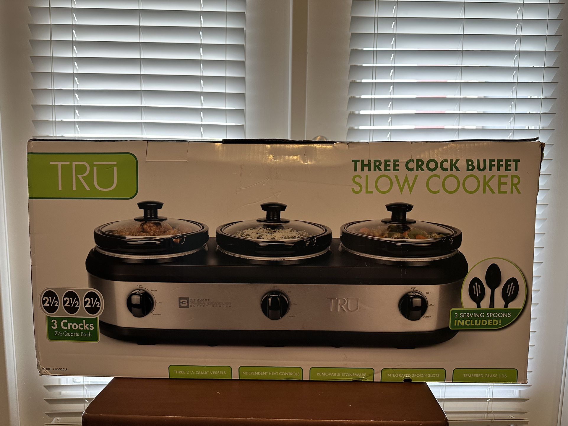 TRU 3-Crock Round Buffet Slow Cooker