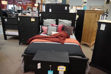 Trisha Yearwood Todays Traditions Queen Panel Bed