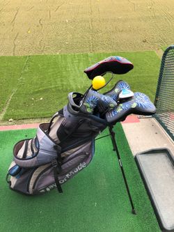 Taylormade pureLite stand 5 way golf bag lots of pockets backpack straps