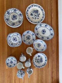 Vintage Johnson Bros “Indies” Ironstone Dish Set – Blue/White – Made in England