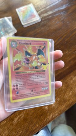 Charizard Pokémon Holo Trading Card