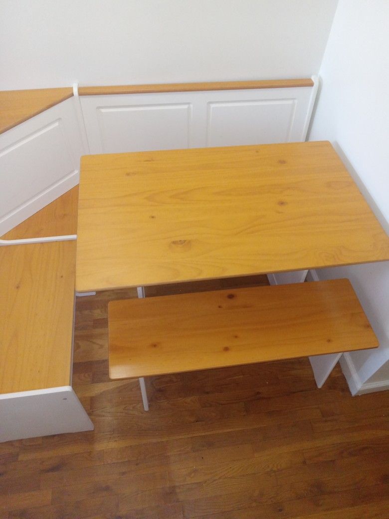 Kitchen Table Nook