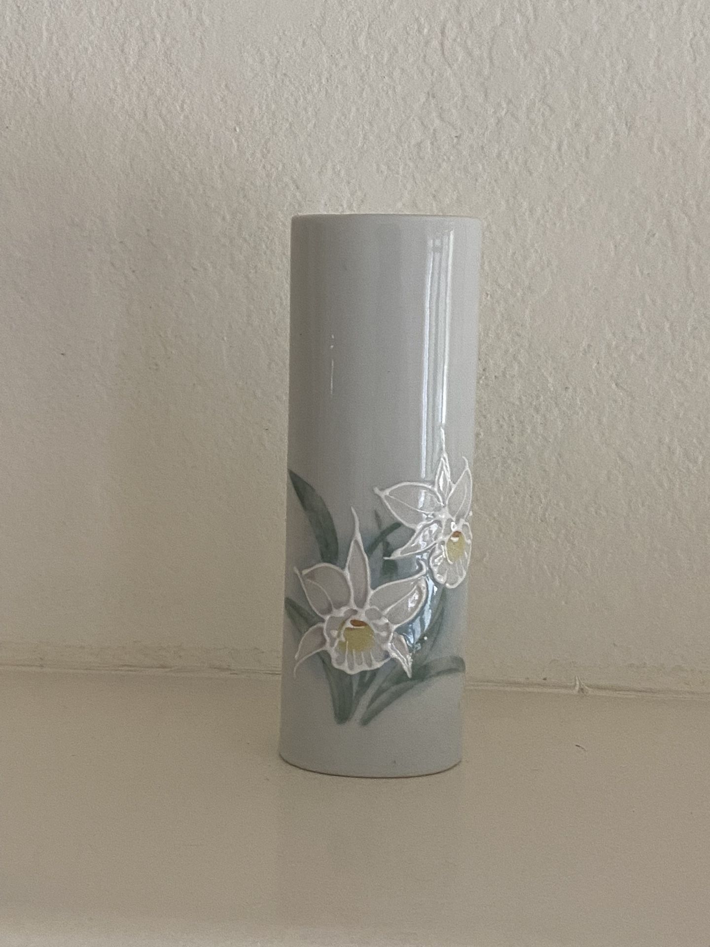 vintage flower vase 🌸