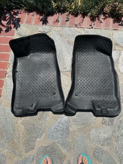 Hummer H3 all weather floor mats (front)
