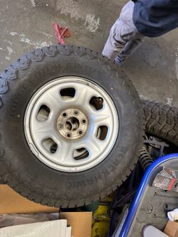 Set of 4 wheels and tires