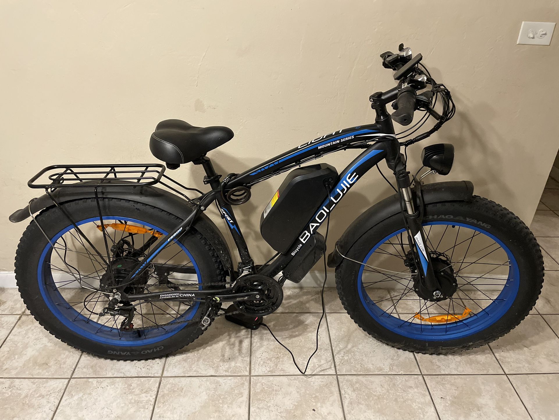 Electric Bike with 20Ah Removable Battery26×4“Fat Tire Ebike for Adults 35MPH 80Miles Electric Bicycles with Sha-Ma-no21Speed Lockable Front Suspensio