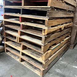 Solid Wood 2-Way Pallets 