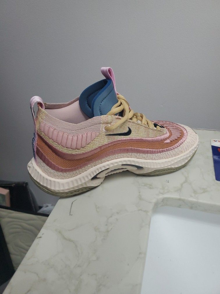 Nike Cosmic Unity 3 'Sesame/Hungle/Guava Ice'