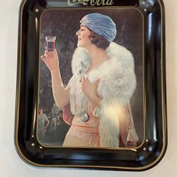 1973 Vintage Collectible Coca-Cola Metal Serving Tray! 