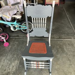 Solid vintage Rocking chair