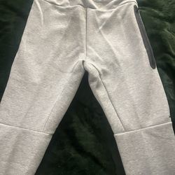 Nike Tech Pants Grey