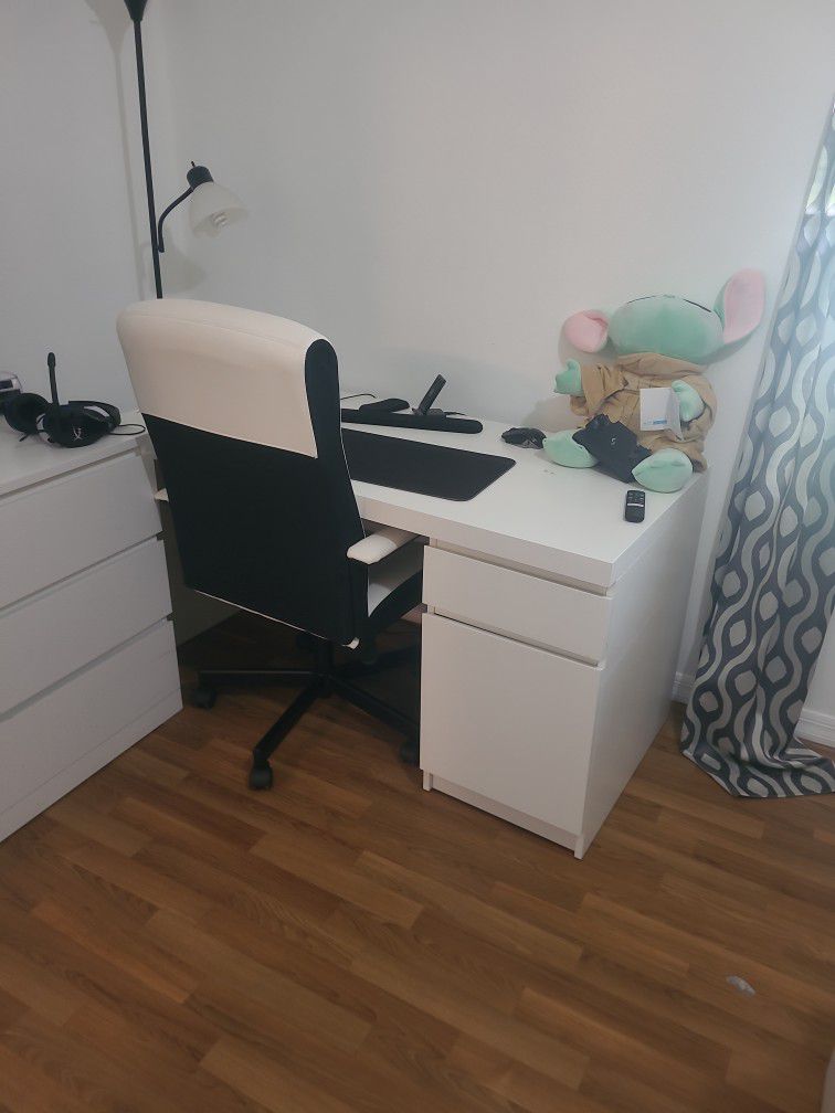 Computer Desk With A Chair