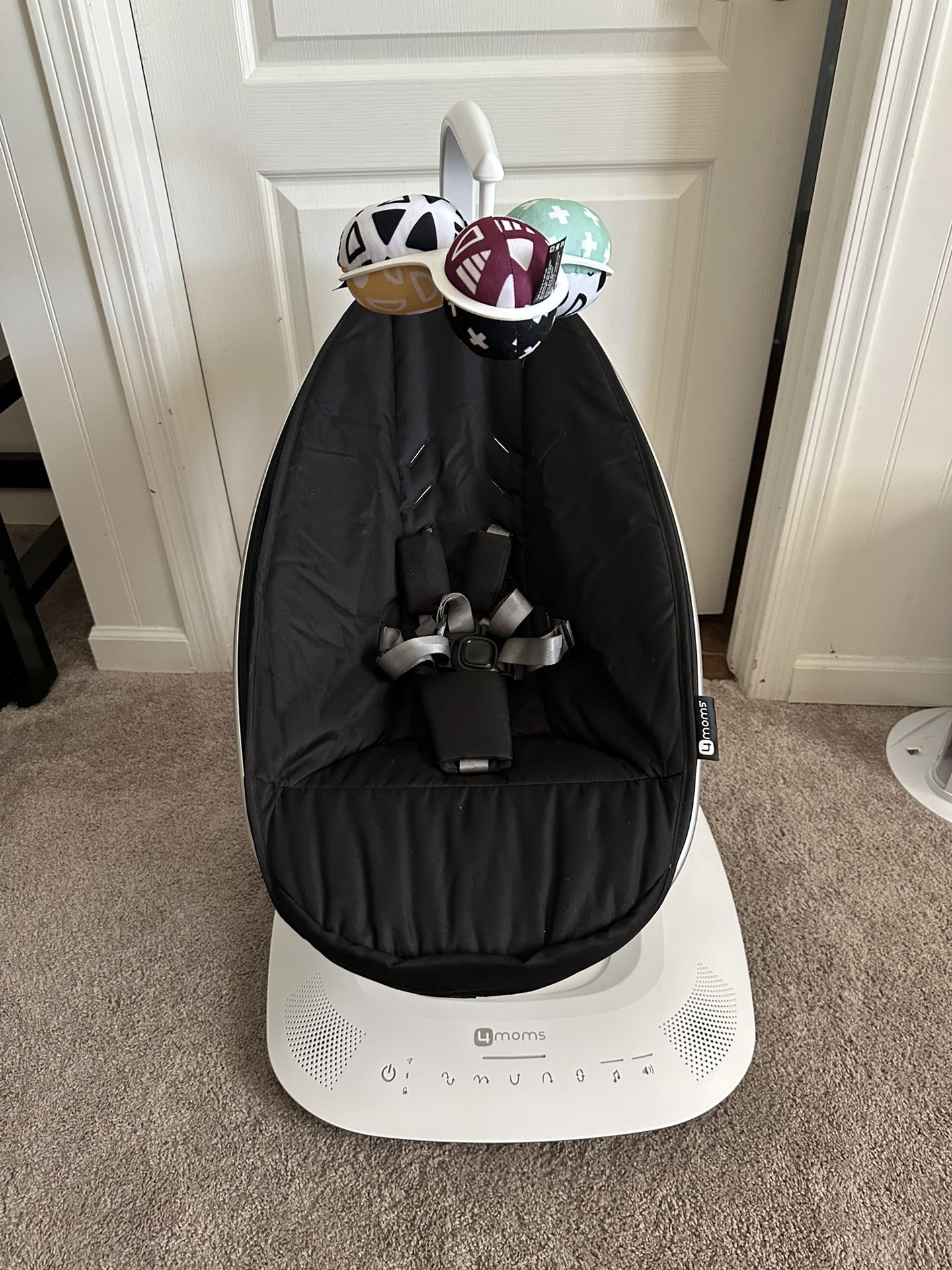 4moms MamaRoo Baby Swing -Black.