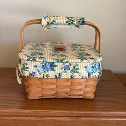 Longaberger Picnic Basket 
