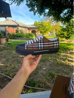 Burberry shoes