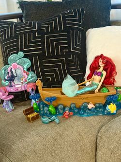 Disney Doll set