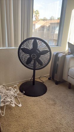 Lasko Standing Fan