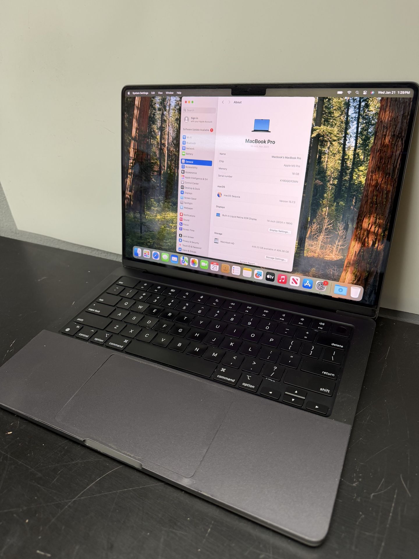 MacBook Pro 2023 14” Apple M3 Pro 18GB RAM 512GB Memory