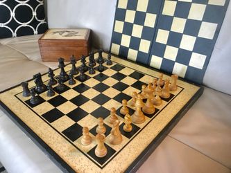 French Lardy Staunton Chess Set Ebonized & Boxwood Pieces with