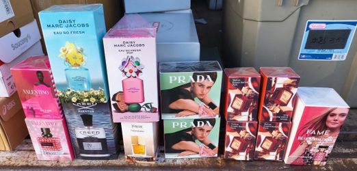 Colognes/perfumes (check description)
