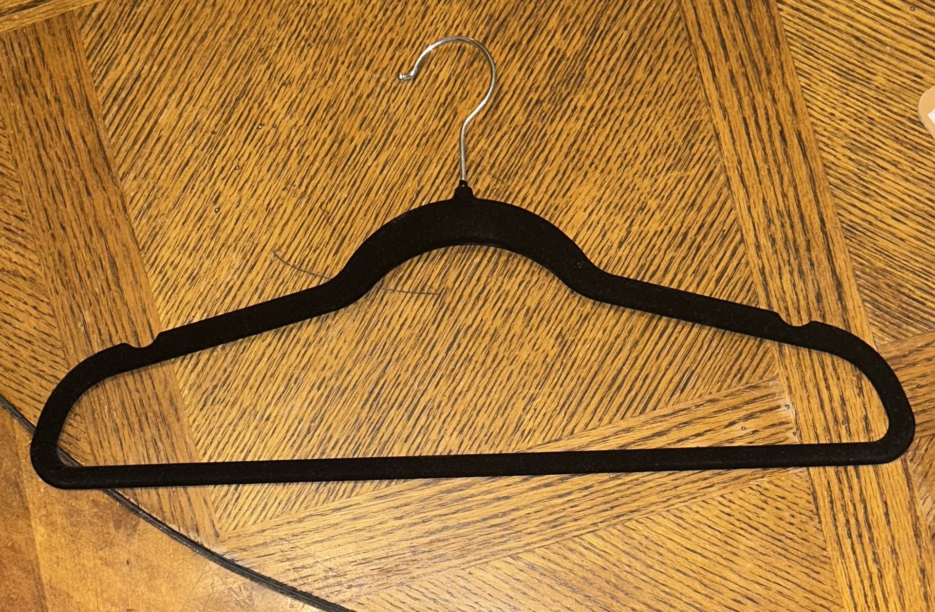 Amazon Basics Slim Velvet, Non-Slip Suit Clothes Hangers, Pack of 30, Black