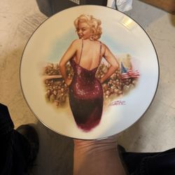 Marilyn Monroe plate
