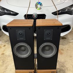 Advent Prodigy Speakers. Mint Condition ! 