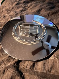 Cadillac Wheel Center Cap (1)