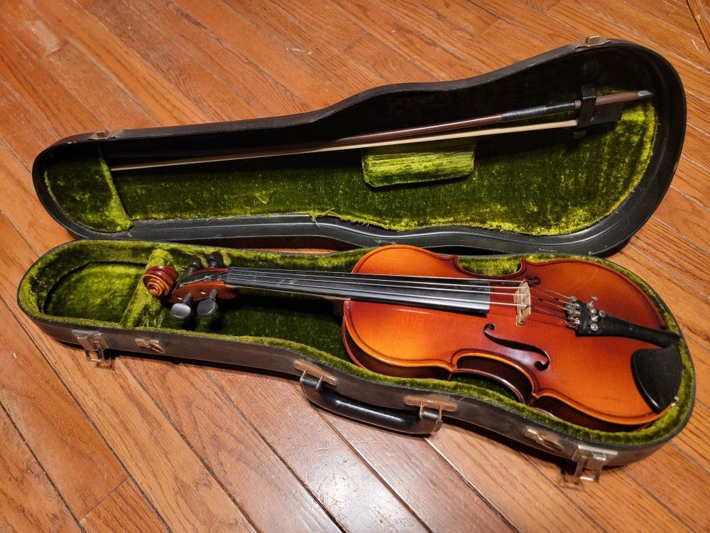 1987 Andrew Schroetter Violin 1/2 scale Model 420 With Vintage Glasser Bow