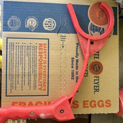 Clay Pigeon Trap and Skeet Targets 90 count + Thrower