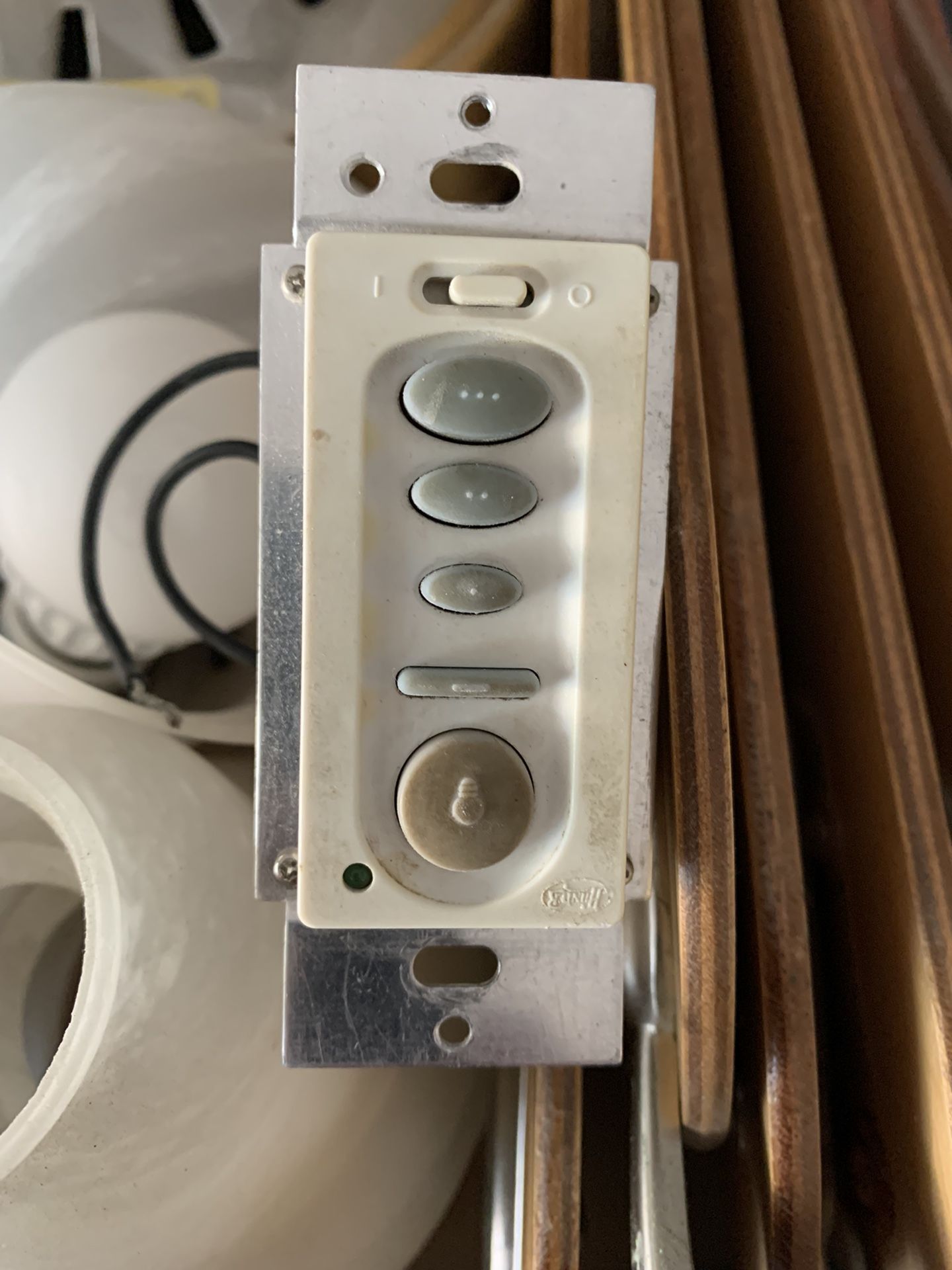 Hunter Ceiling Fan And Light Wall Control Model 27186 Shelly Lighting