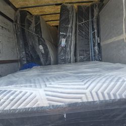 king size stearns and foster matress and Boxing free Delivery