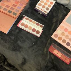 Eye Shadow Pallets