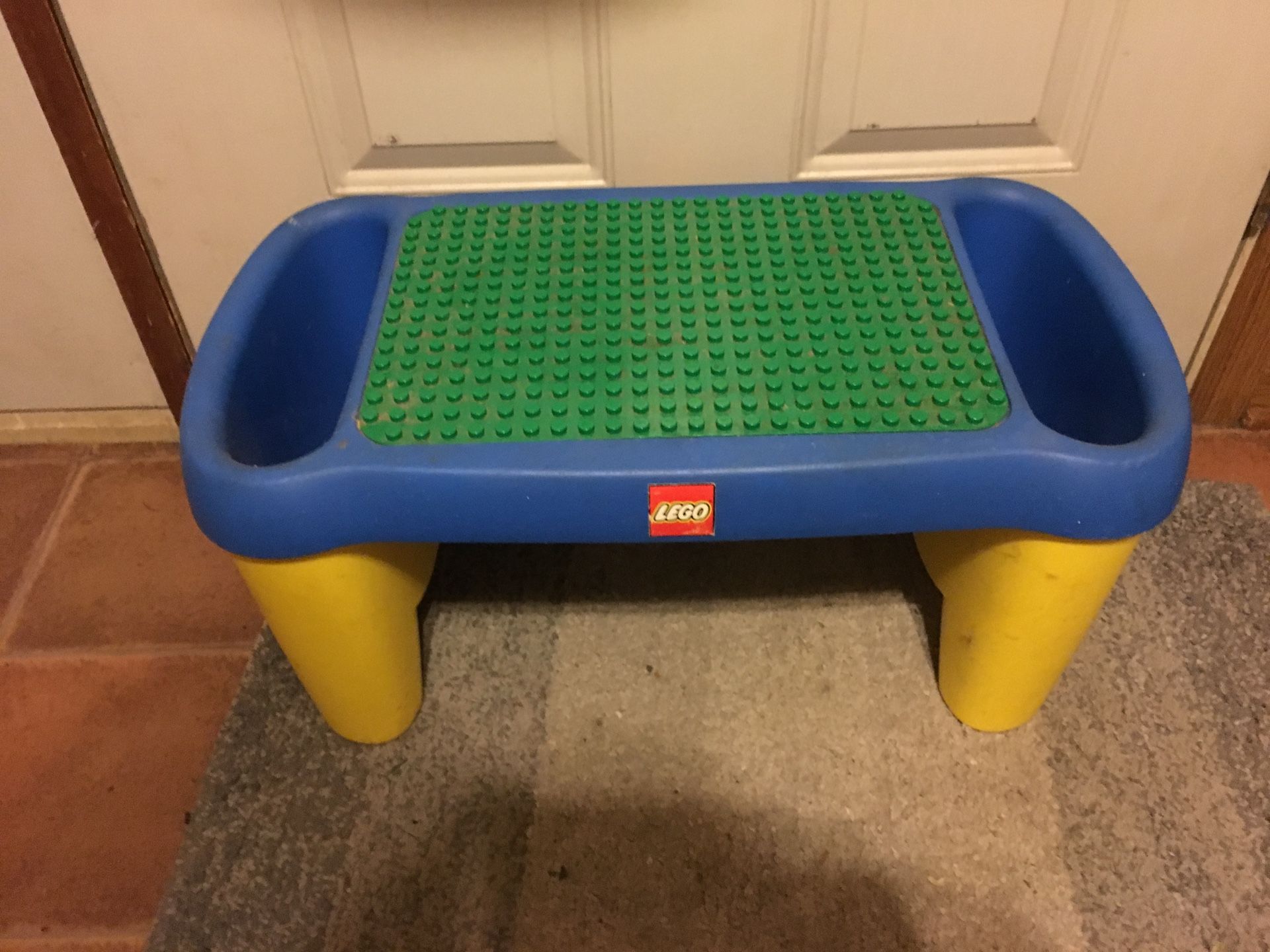 LEGO duplo table