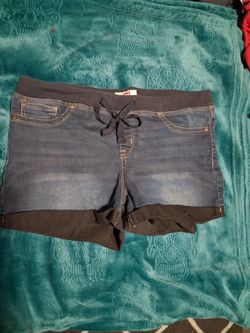 XL Stretchy Shorts