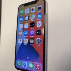 Unlocked IPhone X 64gb 