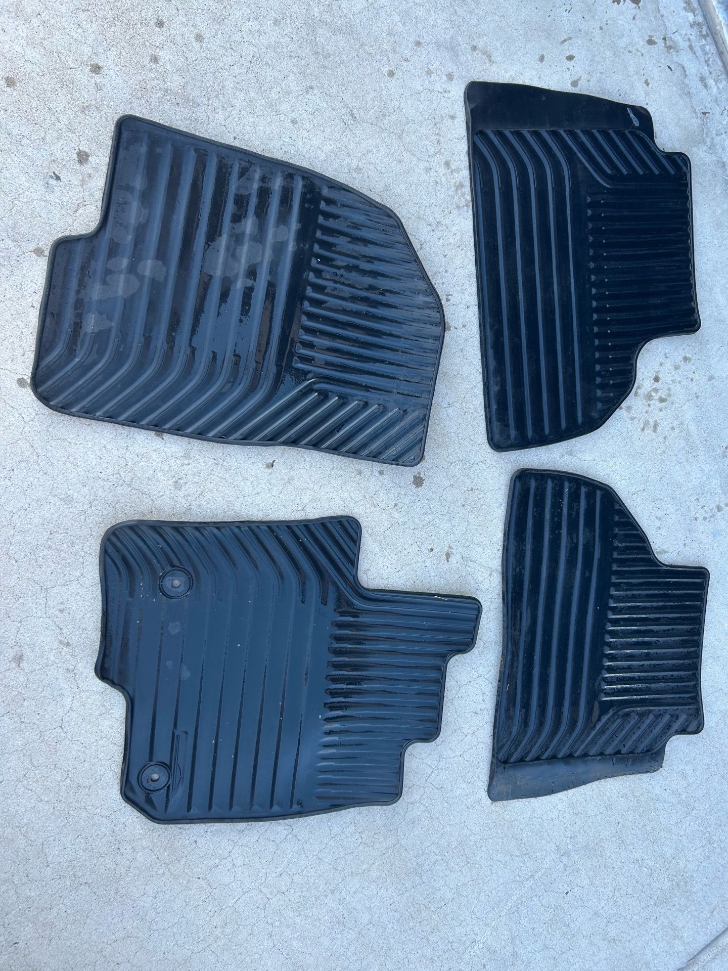 chevy silverado floor mats 2019-2025