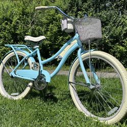 Huffy 24 In. Girls Nel Lusso Women's Classic Beach Cruiser Bike, Light Blue