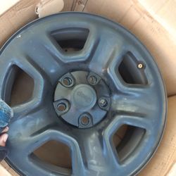 MOMO Jeep 4  Rims  17x8  / Gun Metal Gray