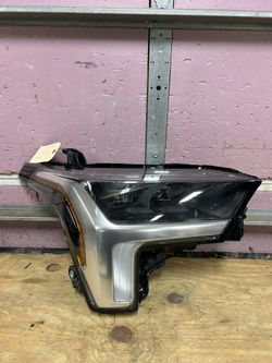 2022-2024 TOYOTA TUNDRA RIGHT SIDE LED HEADLIGHT OEM