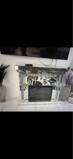 Mirror glass fireplace