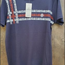 Moncler T-shirt