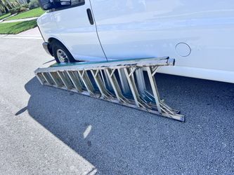 Fiberglass Ladders For Sale 10’ And 8 Ft