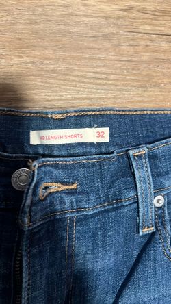 Women’s Levi’s Short Size 32 with stretch