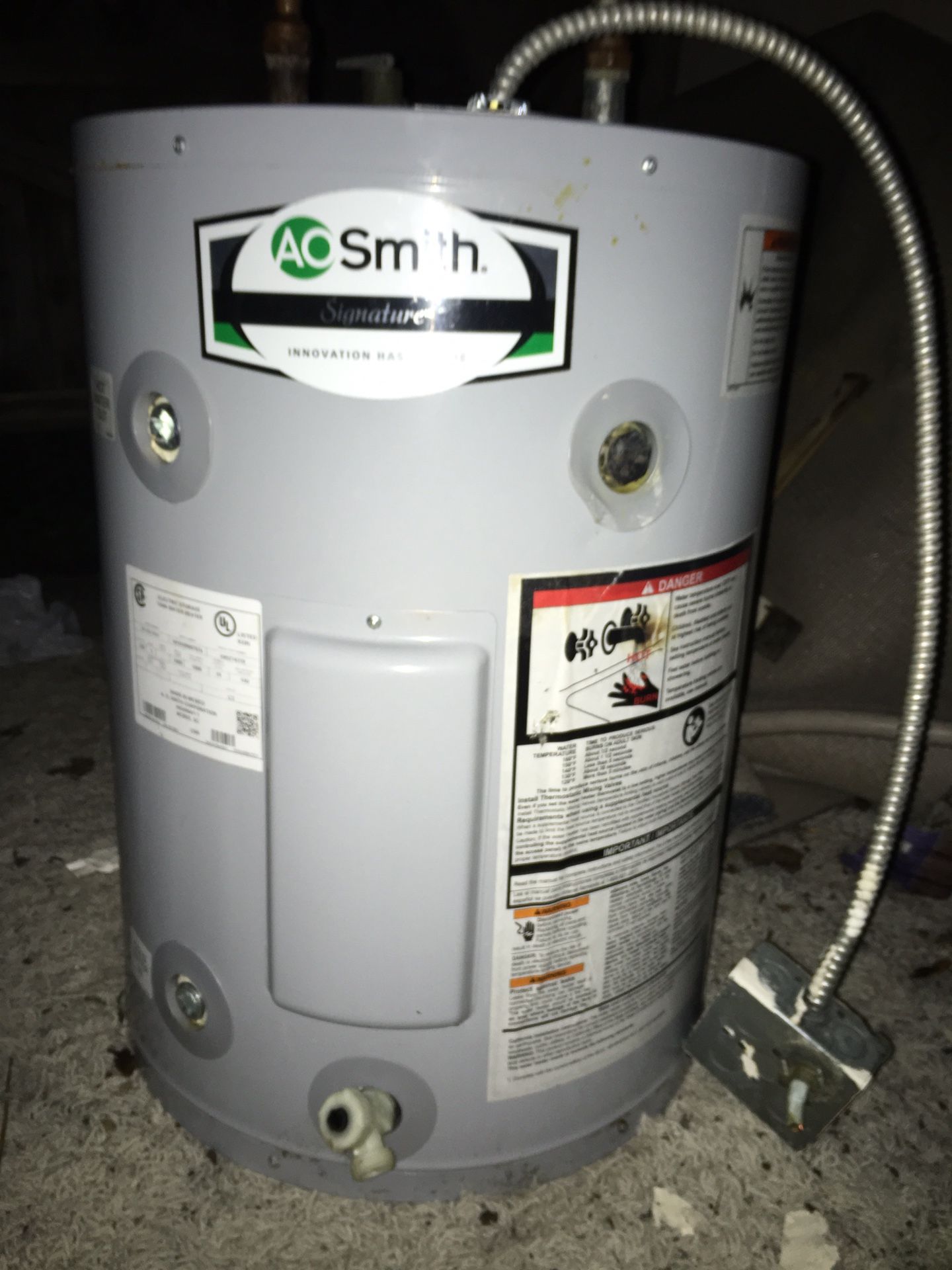 AO Smith 19 gallon electric water heater Model e6-19c15sv