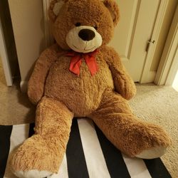 Valentine Teddy Bear 4' Tall